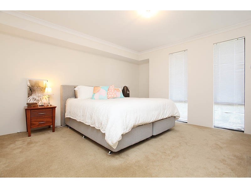 3 Varia Way, Halls Head WA 6210