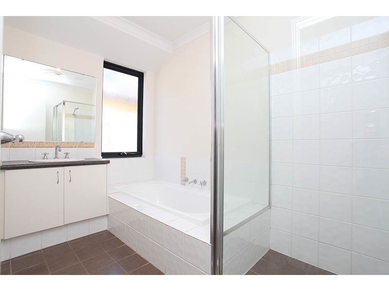 3 Varia Way, Halls Head WA 6210