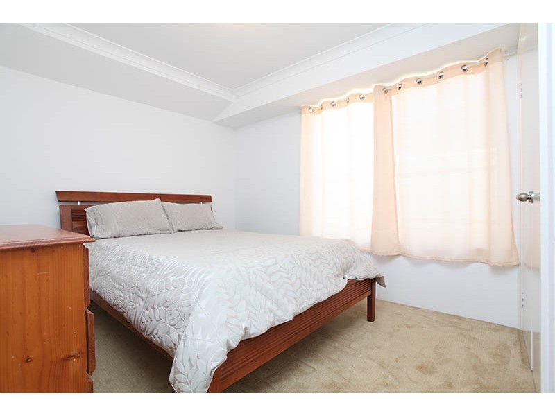 3 Varia Way, Halls Head WA 6210