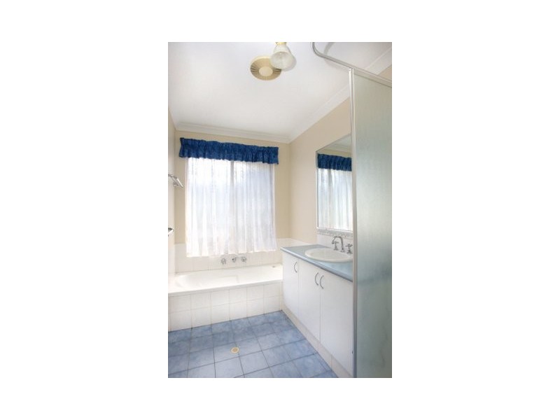 222 Adelaide Street, High Wycombe WA 6057