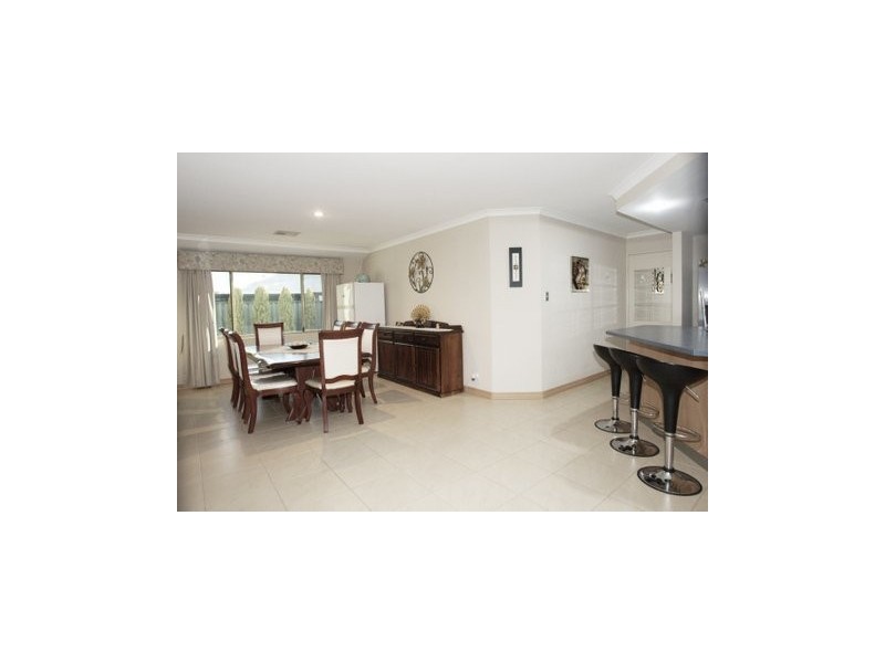 222 Adelaide Street, High Wycombe WA 6057