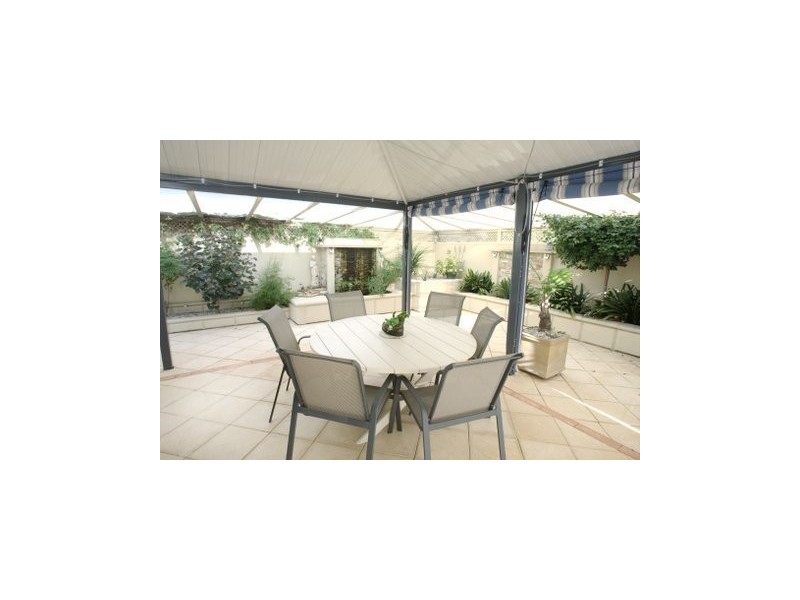 222 Adelaide Street, High Wycombe WA 6057