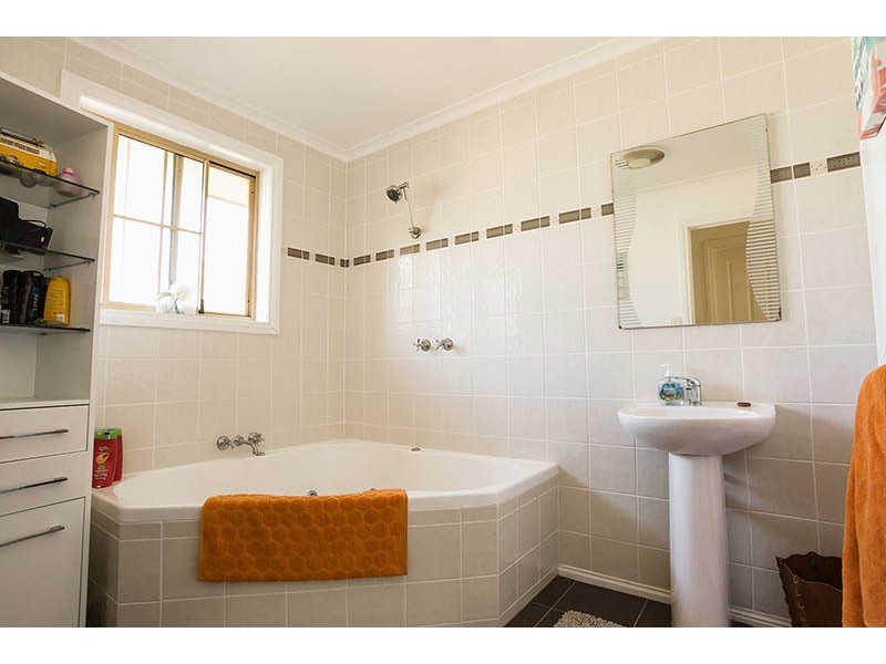 6 Alfred St, New Norfolk TAS 7140