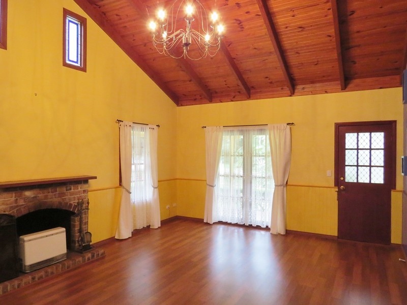 44 North Street, North Tamborine QLD 4272