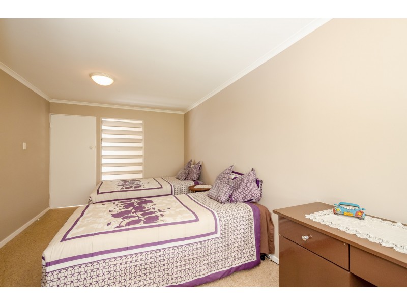 19 Hill Crescent, West Gladstone QLD 4680