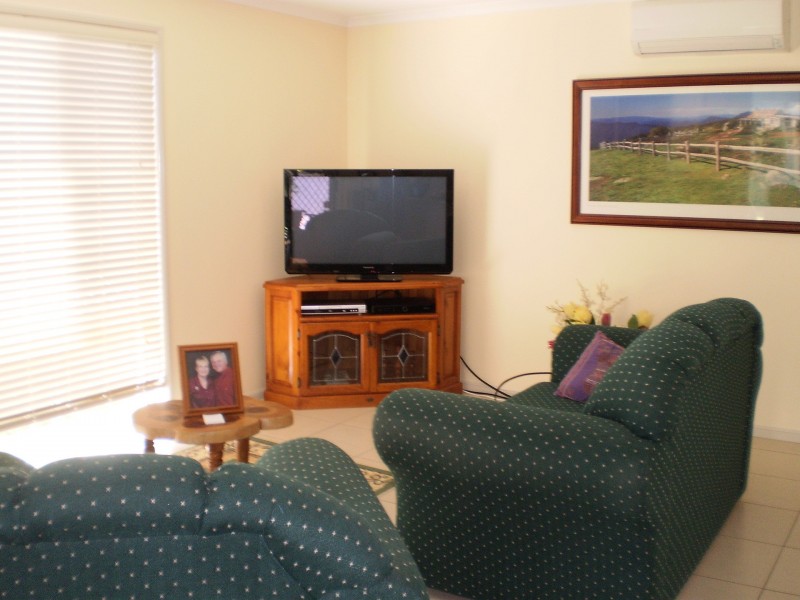 25 Murray Street, Oakey QLD 4401