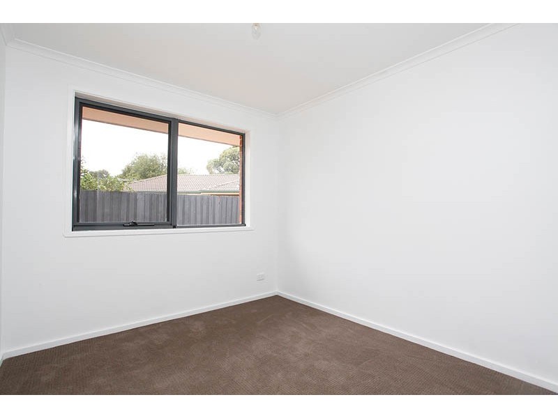 26 Gullquist Way, Pakenham VIC 3810