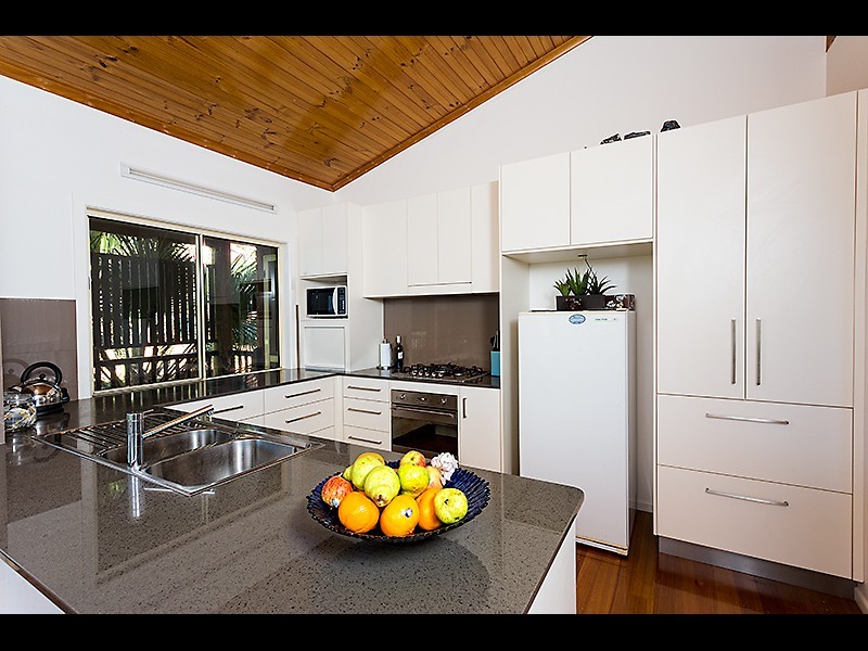 187 Matthew Flinders Drive, Cooee Bay QLD 4703
