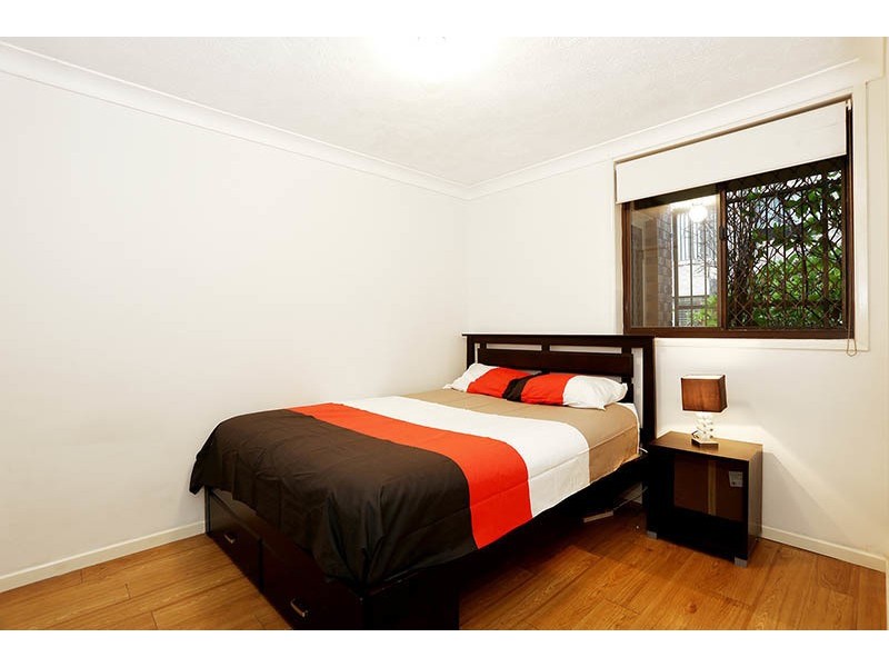 2/150 Surf Parade, Broadbeach QLD 4218