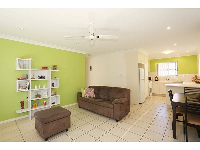 2/26  Bruce Ave, Paradise Point QLD 4216