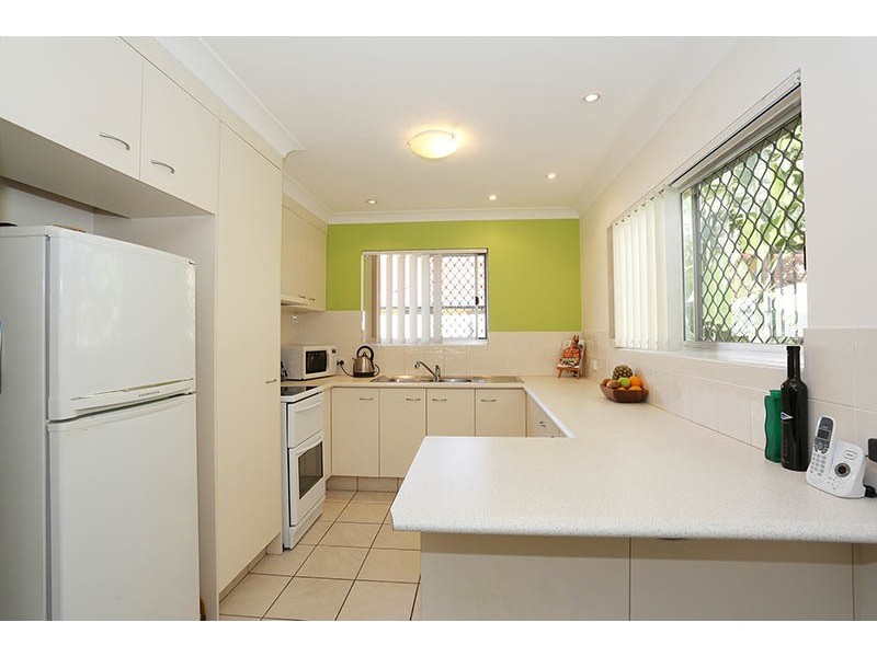 2/26  Bruce Ave, Paradise Point QLD 4216