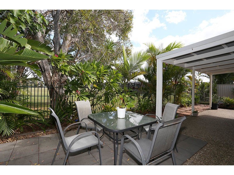 2/26  Bruce Ave, Paradise Point QLD 4216