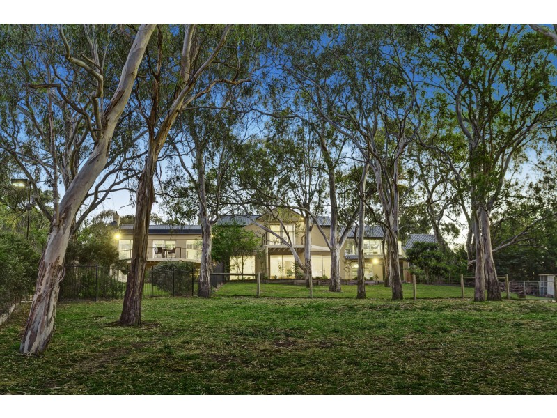 20 Stawell Rd, Lower Plenty VIC 3093