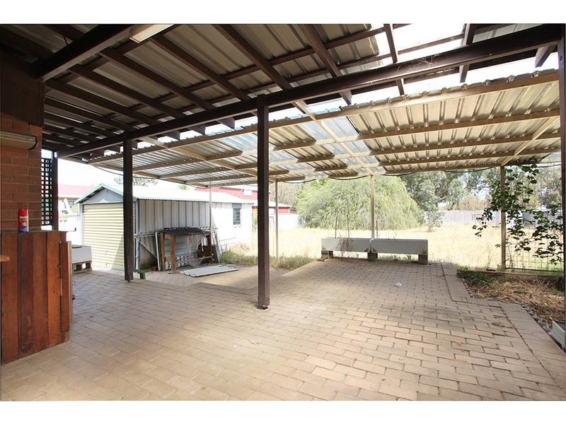 27 Central Terrace, Beckenham WA 6107