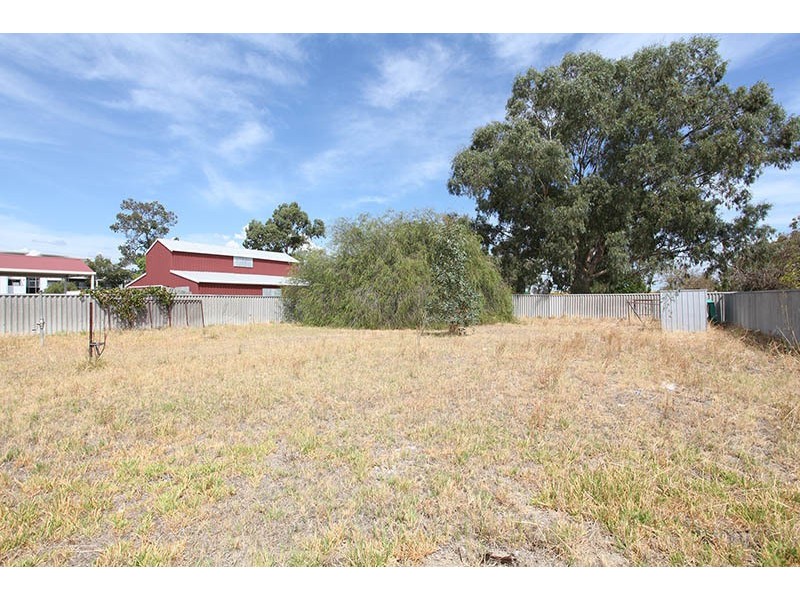 27 Central Terrace, Beckenham WA 6107