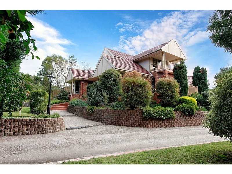 33 Stevensons Rd, Cranbourne VIC 3977