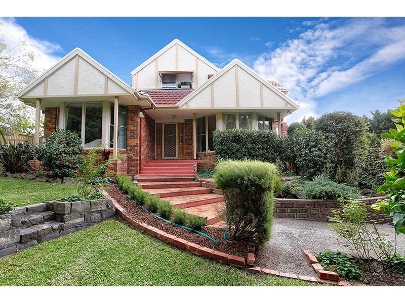 33 Stevensons Rd, Cranbourne VIC 3977