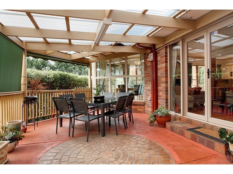 33 Stevensons Rd, Cranbourne VIC 3977