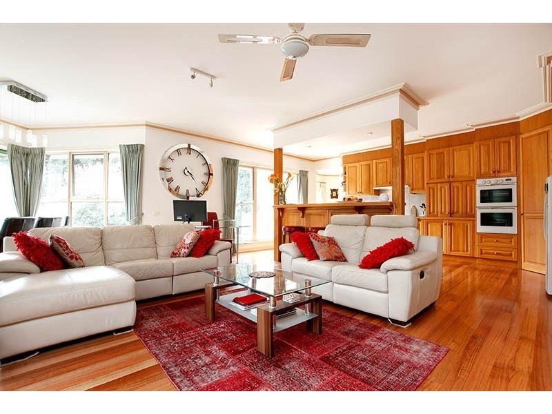 33 Stevensons Rd, Cranbourne VIC 3977