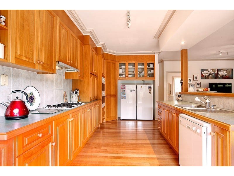 33 Stevensons Rd, Cranbourne VIC 3977