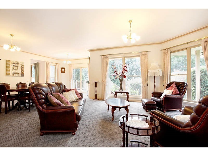 33 Stevensons Rd, Cranbourne VIC 3977