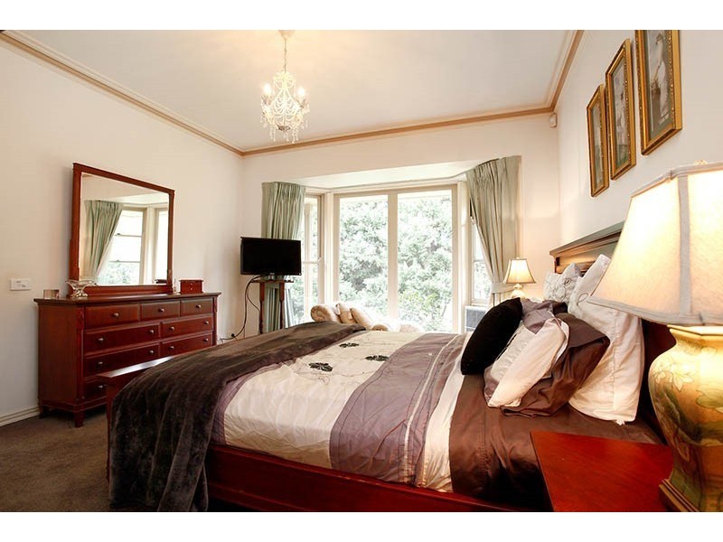 33 Stevensons Rd, Cranbourne VIC 3977