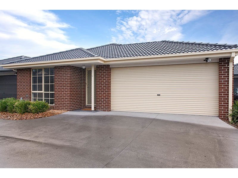 6  /10  Kingfisher Court, Hastings VIC 3915