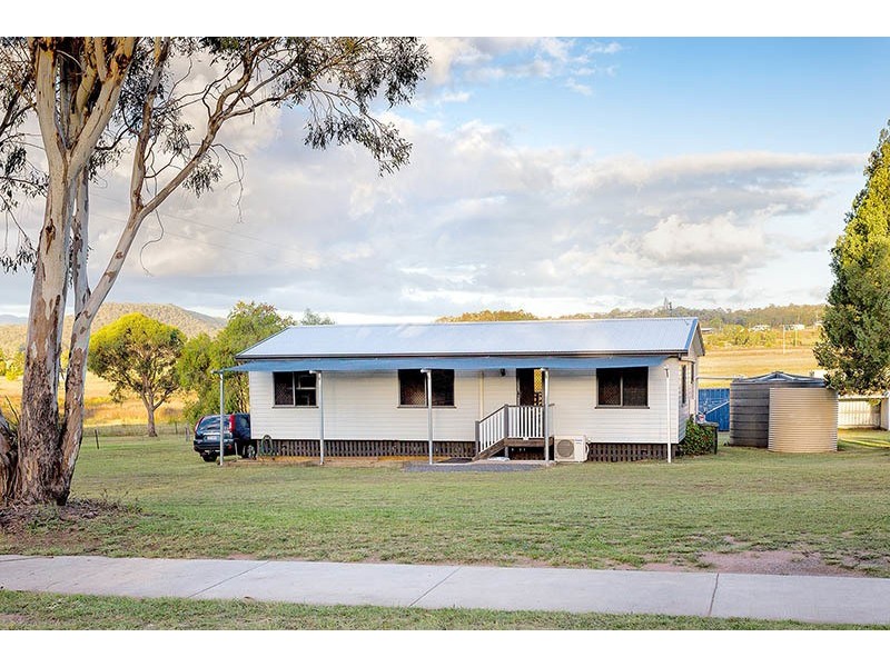 37 Taylor Street, Maryvale QLD 4370