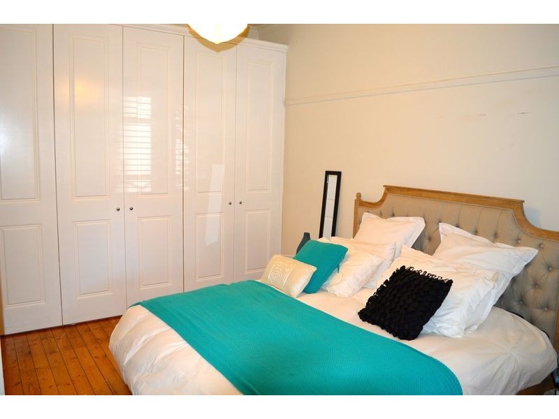 2/1 Ruskin Street, Elwood VIC 3184