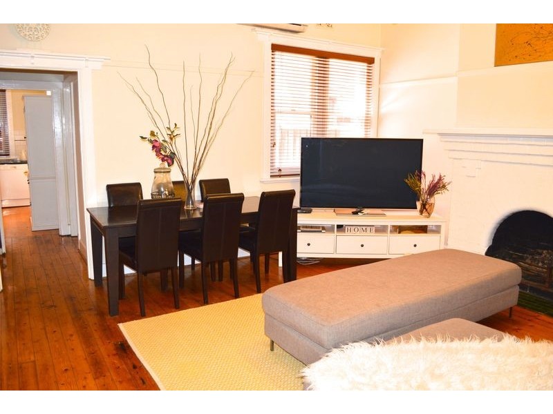 2/1 Ruskin Street, Elwood VIC 3184