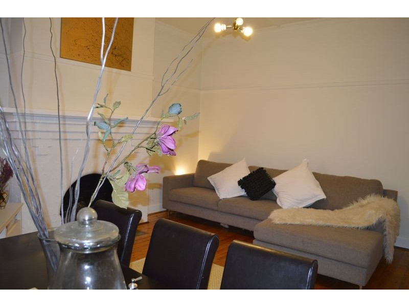 2/1 Ruskin Street, Elwood VIC 3184