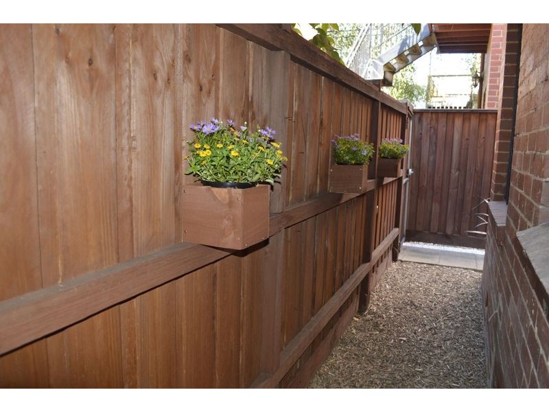 2/1 Ruskin Street, Elwood VIC 3184