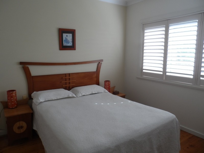 18  Araluen Ave, Mount Kembla NSW 2526