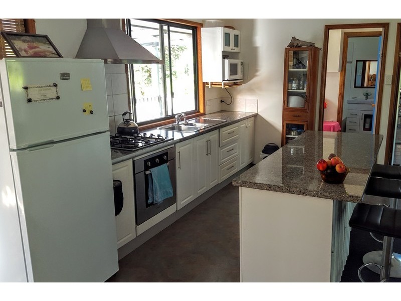 7 Koala Crescent, Lake Macdonald QLD 4563