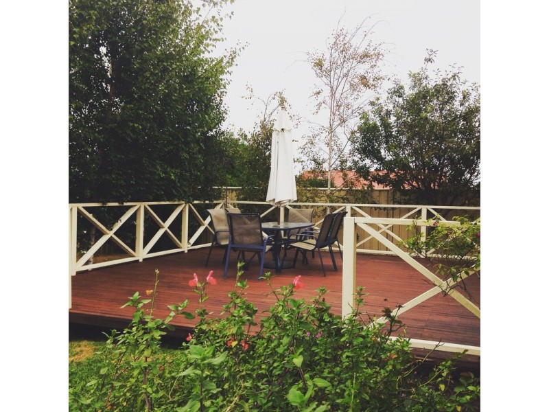 3  Katoomba Street, Orana WA 6330