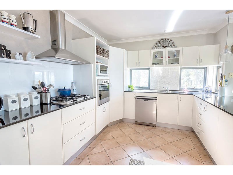 12a Macquarie street, Bolton Point NSW 2283