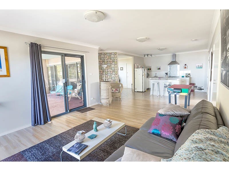 12a Macquarie street, Bolton Point NSW 2283