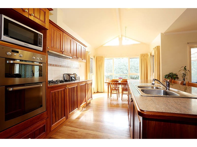 1 Domino Crt, Somerville VIC 3912