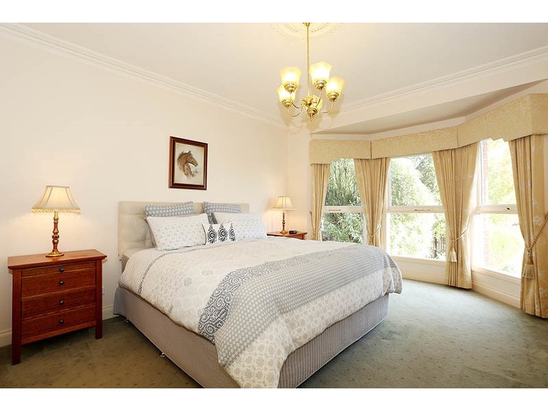 1 Domino Crt, Somerville VIC 3912