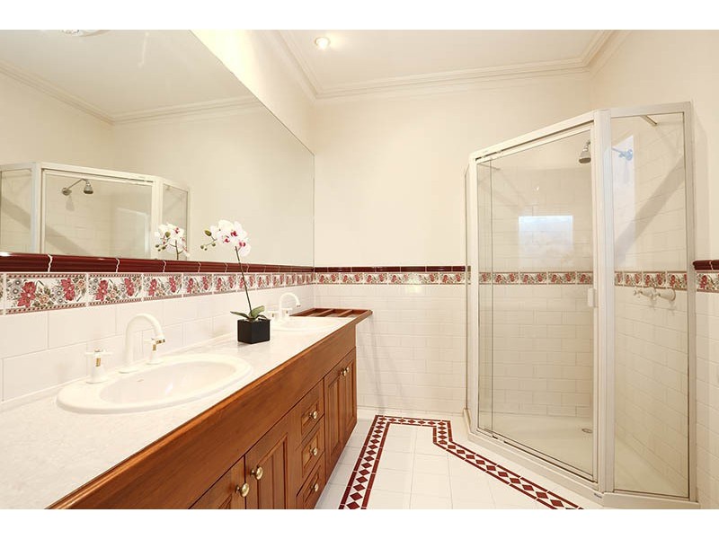 1 Domino Crt, Somerville VIC 3912