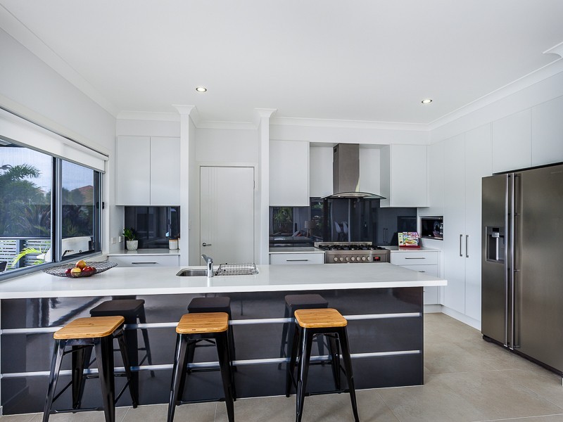 118 Marina Boulevard, Banksia Beach QLD 4507