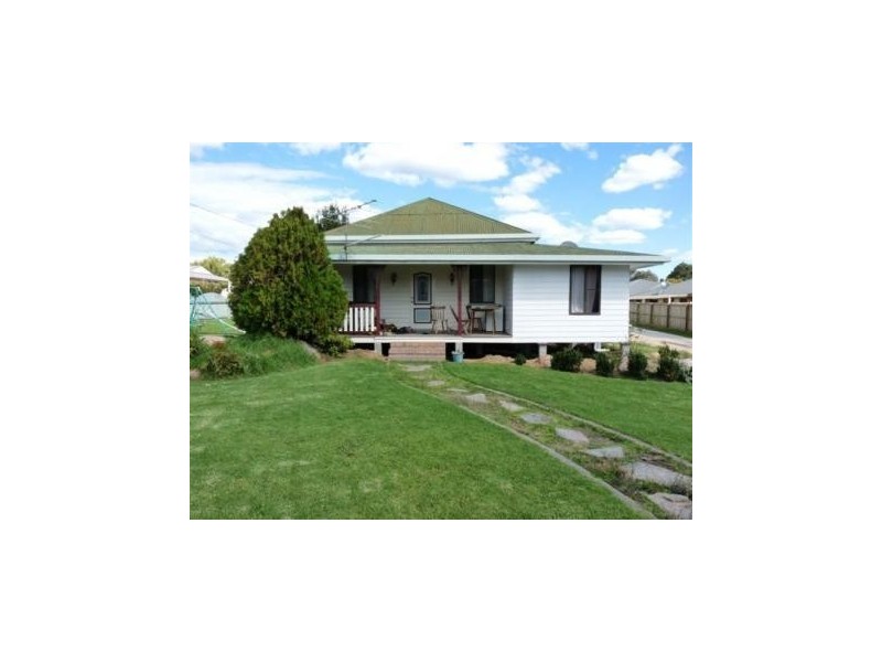 17 Harris Street, Stanthorpe QLD 4380