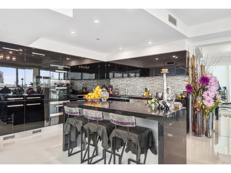 A17-3 Rivage Royale/75 Brighton Parade, Southport QLD 4215