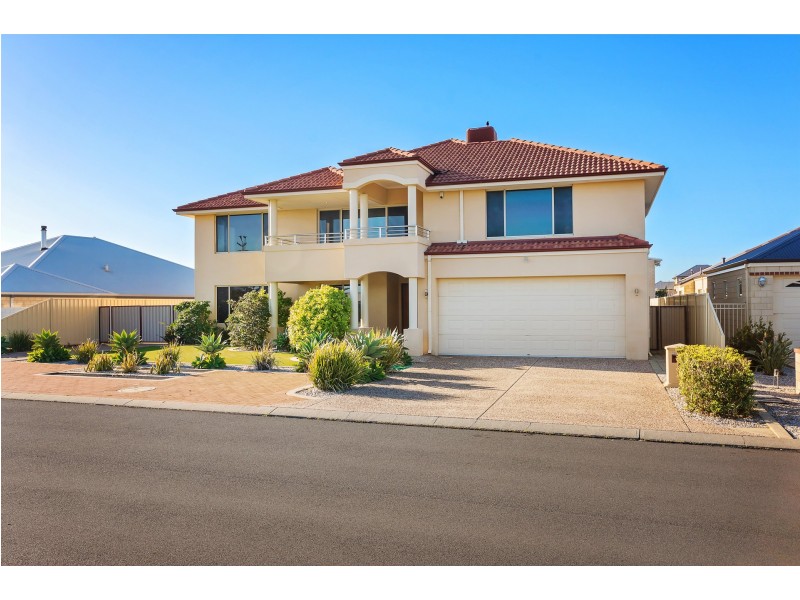 11 Naroona Drive, Dalyellup WA 6230