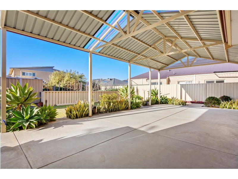 11 Naroona Drive, Dalyellup WA 6230