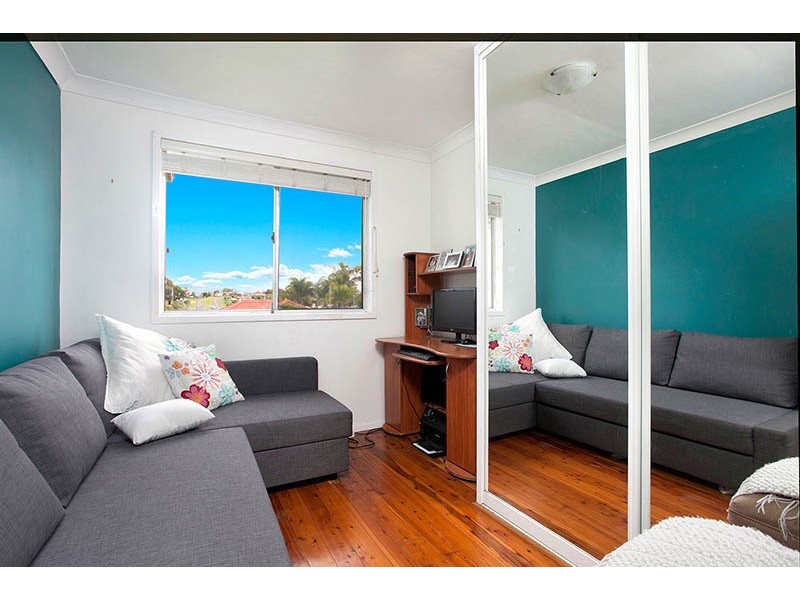 7  Brisbane Place, Barrack Heights NSW 2528