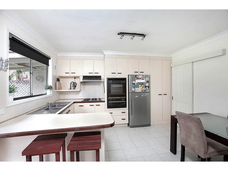 7  Brisbane Place, Barrack Heights NSW 2528