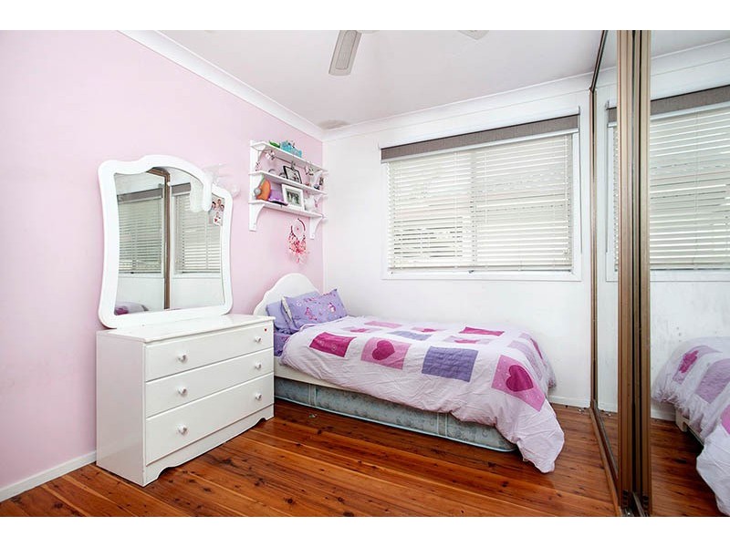 7  Brisbane Place, Barrack Heights NSW 2528