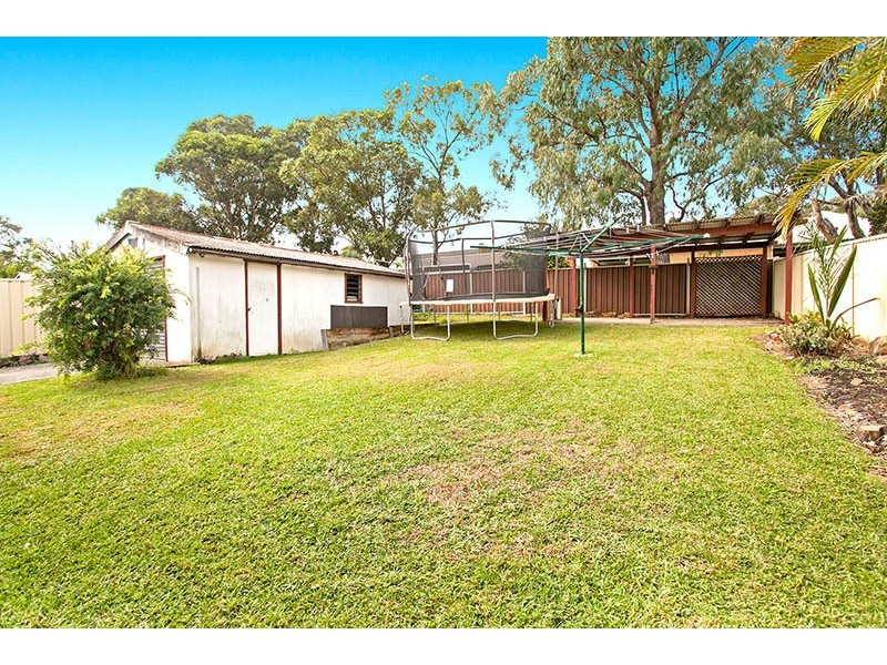7  Brisbane Place, Barrack Heights NSW 2528