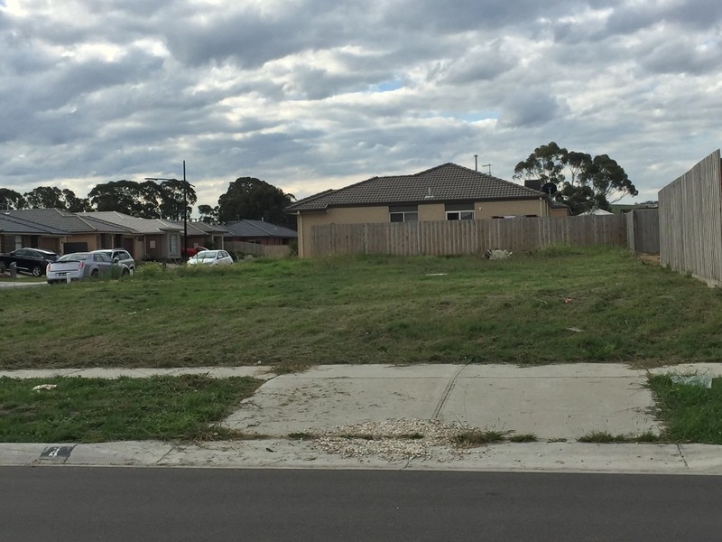 4 Crimson Street, Officer VIC 3809